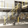 Escalier industriel avec des marches alternées 63º